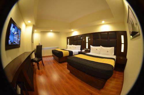 Loa Inn Juarez Puebla The 4-star Loa Inn Juarez Puebla offers comfort and convenience whether youre on business or holiday in Puebla de Zaragoza. Featuring a satisfying list of amenities, guests will find their stay at th