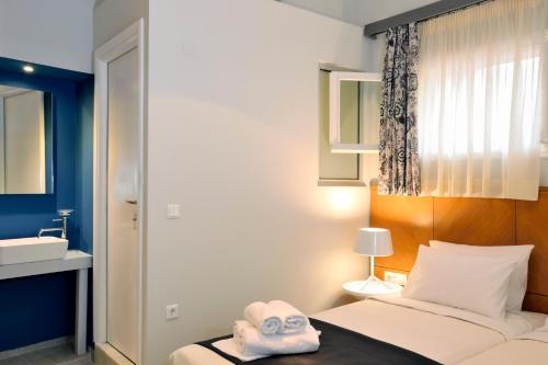 Elia Dorotheou - image 14