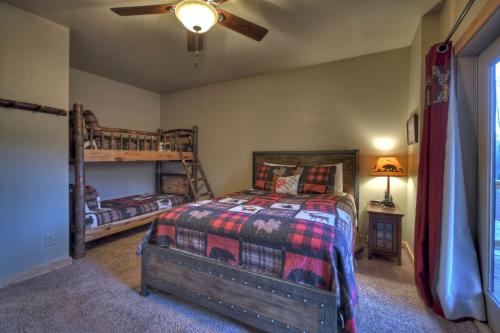 5 OClock Somewhere Hot tub fireplace pool table and more - image 12
