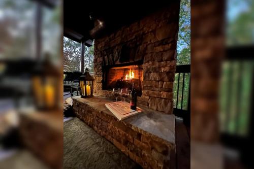 5 OClock Somewhere Hot tub fireplace pool table and more - main image
