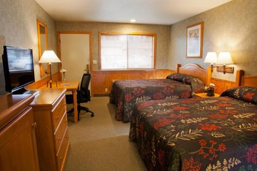 . Poulsbo Inn & Suites