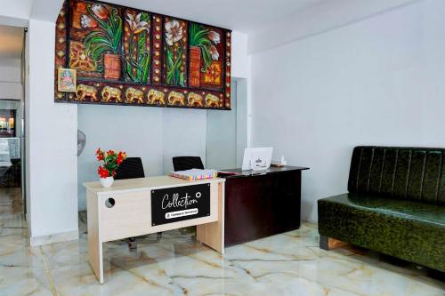 Lobby, Collection O Beratena Agrahara Metro Station in Electronic City