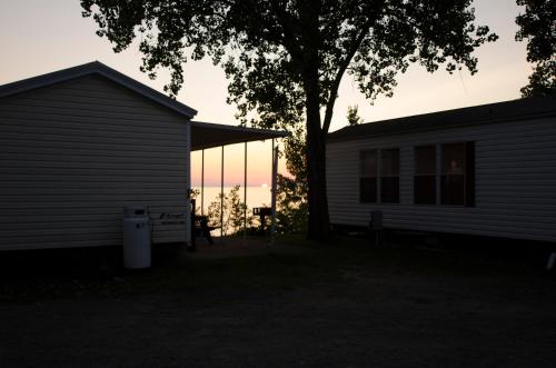 Brennan Beach Lakeview Park Model 1 in Pulaski, USA