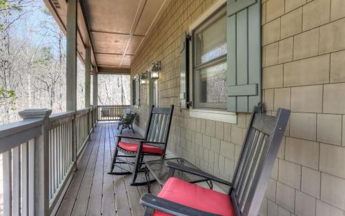 Dennys Caribou Lodge -Dog Friendly Stone Fireplace King Suites in Jasper, USA