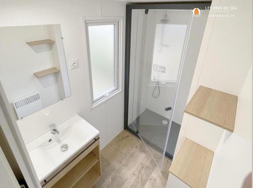 Camping Les Pins de Sel Room Type - Mobile Home