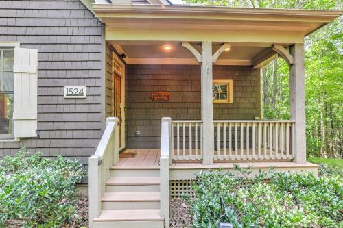 Stars Align Cottage - Relaxing Hot Tub Comfy Outdoor Seating More in Afton, USA