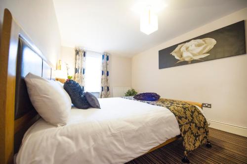 Chester Apartments - image 11