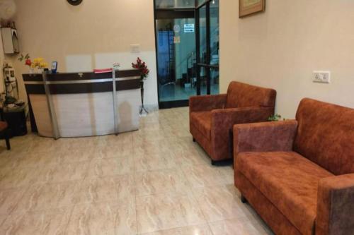 RROOMS Hotel Riddhi Inn in Nirala Nagar