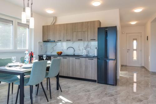 ห้องครัว, Villa Mia in Labin, a two apartment villa with pool close to the sea in สเวติบาตูล