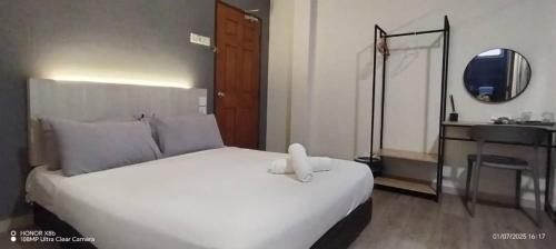 The Great Hotel Room Type - Deluxe Double Room