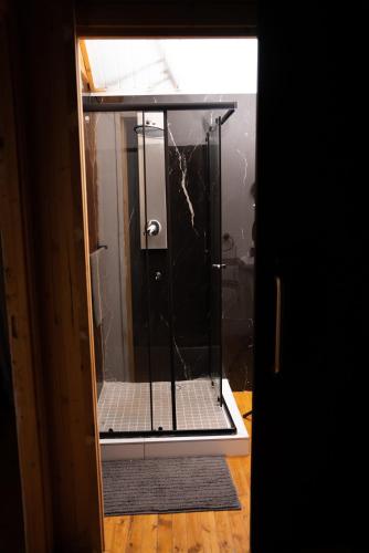 Two-Bedroom House image 8