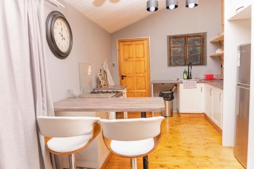 Two-Bedroom House image 5