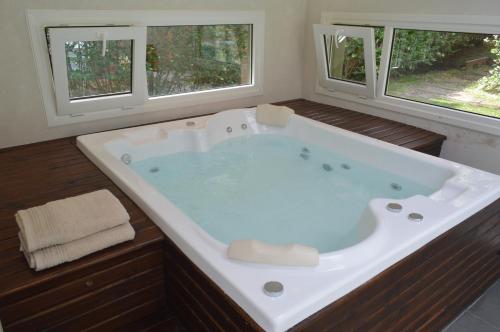 Spa, Valeria House Rental Suites in Valeria Del Mar