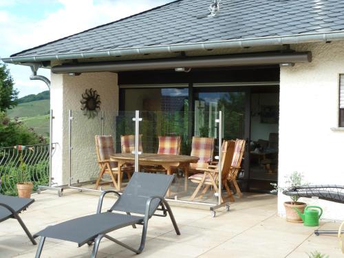 Erkély/terasz, Gastehaus Sproß in Veldenz