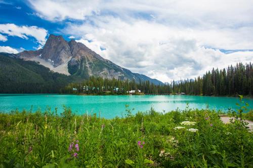 Emerald Lake Lodge