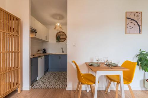 Studio calme avec parking, proche metro in Bois Blancs