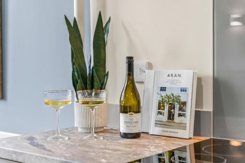 Athenaeum by Alt-Stay - 1 Bed Mezzanine Apartment Contractor and Relocation Accommodation with Fast Wi Fi, Netflix, Kitchen, Dishwasher, Laundry and Self Check In - Long Stay Ready with Weekly and Monthly Rates, Leeds (Foto 4)