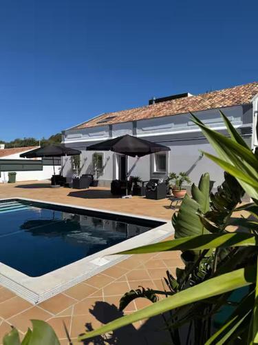 Stylish Retreat, Sea View Villa gîte à louer São Brás de Alportel