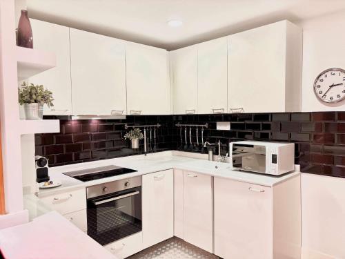 Santo Domingo II - 1 Bedroom Apartment in Gran Via - image 10