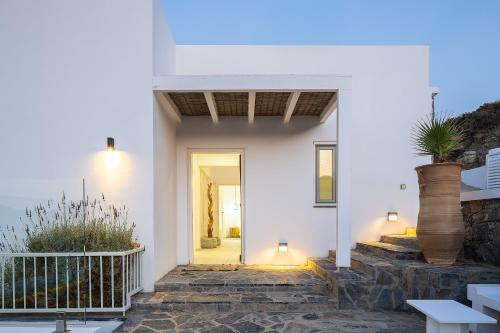 Three-Bedroom Villa image 5