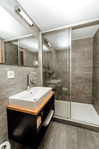 Hotel Furka - image 11