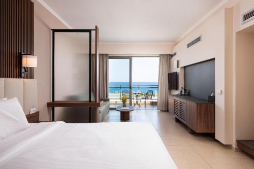 Junior Suite with Sea View image 10
