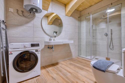 One-Bedroom House image 3
