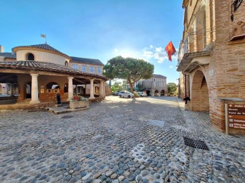 A környék, Villa Larrouy in Dunes
