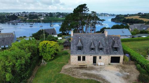 Vue mer - Maison pour 8 - Grand jardin - Location saisonnière - Lannilis