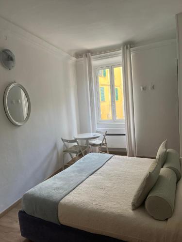 2 bedrooms, 3 beds