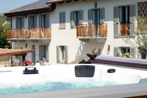 Cà d'Rita Monferrato - Chardonnay idromassaggio e piscina esterni (Ca d'Rita Monferrato - Chardonnay idromassaggio e piscina esterni) in Vinchio