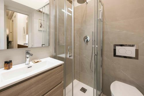 One-Bedroom Apartment image 2