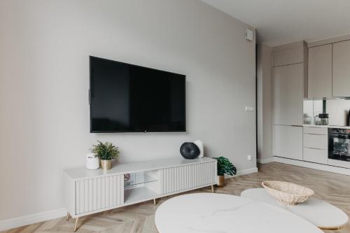 Balcony & Parking, Modern Elegant Apartment! Near Tram, Breslau (Foto 5)