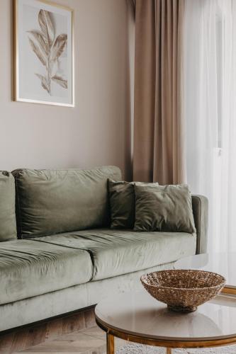 Balcony & Parking, Modern Elegant Apartment! Near Tram, Breslau (Foto 7)
