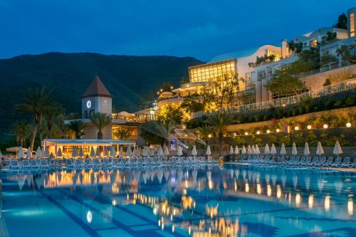 Зовнішній вигляд готелю, DUJA Bodrum - Ultra All Inclusive in Torba