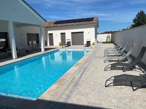 A szálláshely kívülről, Les Crechois in Crêches-sur-Saône