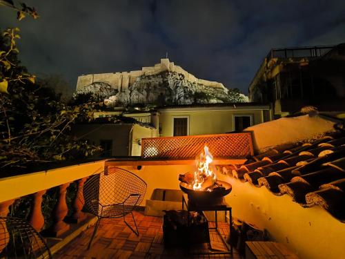 Live at the Acropolis shadow - under super scenic Anafiotika, Athens
