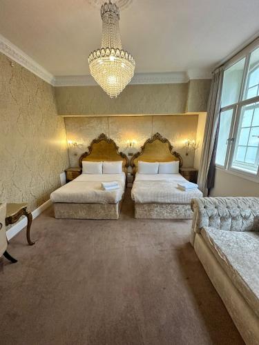 room detail thumbnail 0