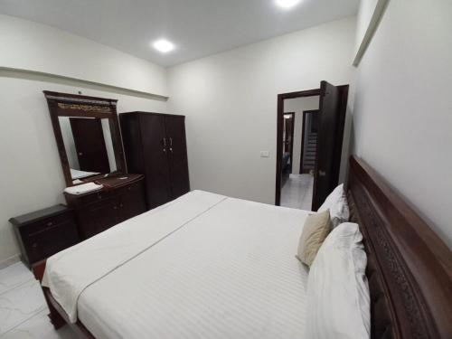 Fully furnished Studio Appartment - image 3