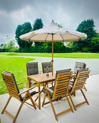 Cobblers Walk - Luxury Country Getaway in Camolin