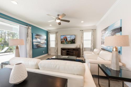 Chic Home with Private Pool near Disney World - 7706F - image 6