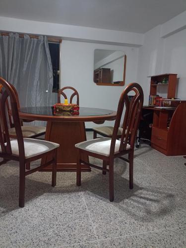 Habitacion amoblada con bano compartido near Hipódromo La Rinconada