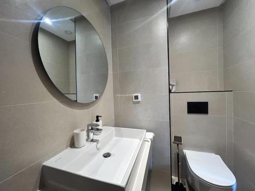 Small Cozy Nest in Quiet Area - Central with Balcony, Casablanca (fotografie 3)