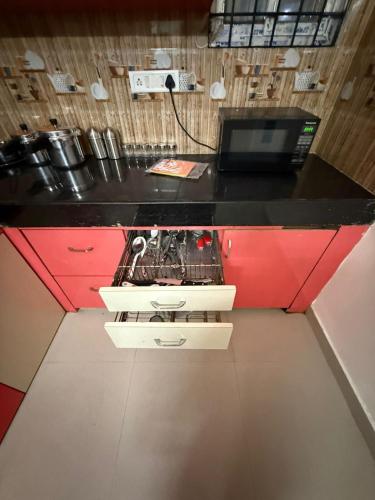 2 BHK Comfy Apartment Gachibowli - image 4