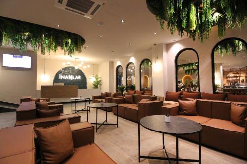 Inanlar City Hotel in ยอมรา