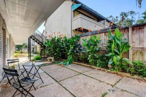 The Grand Stay 6 Beds Crib Perfect for Groups near Buffalo Bayou Park