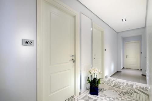 Barbarella Suite - image 10