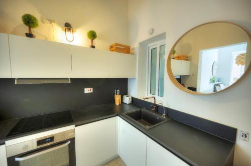 Charming and stylish duplex townhouse DGUY1-1, Valletta (photo 4)