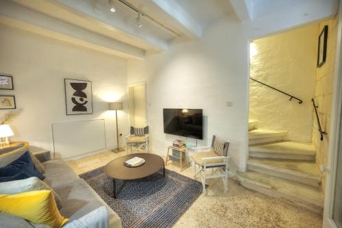 Charming and stylish duplex townhouse DGUY1-1, Valletta (photo 5)