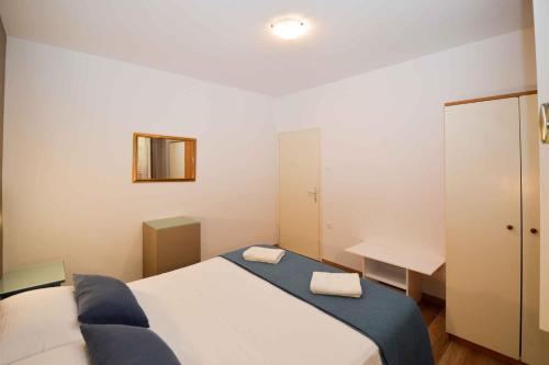 Apartment image 10
